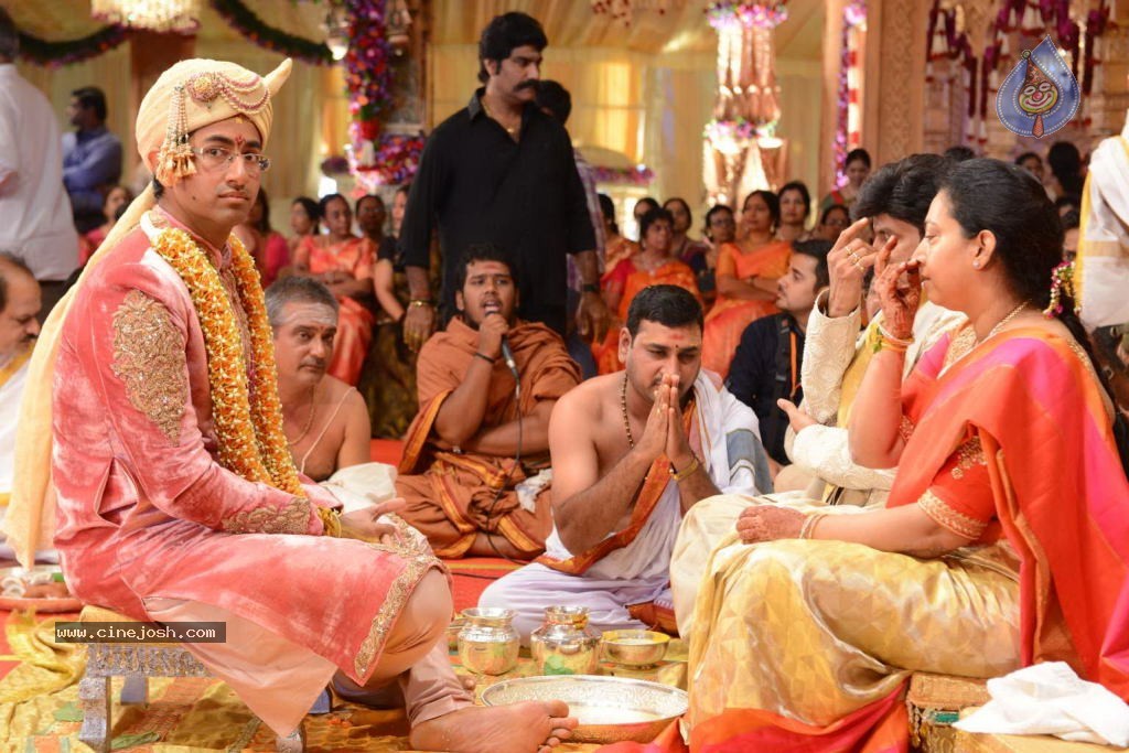 Balakrishna Daughter Tejaswini in Pallaki Photos - 37 / 172 photos