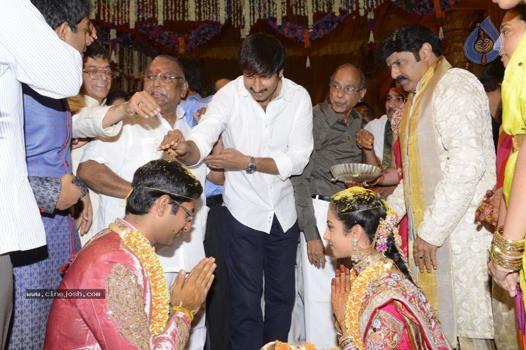 Balakrishna Daughter Tejaswini in Pallaki Photos - 110 / 172 photos