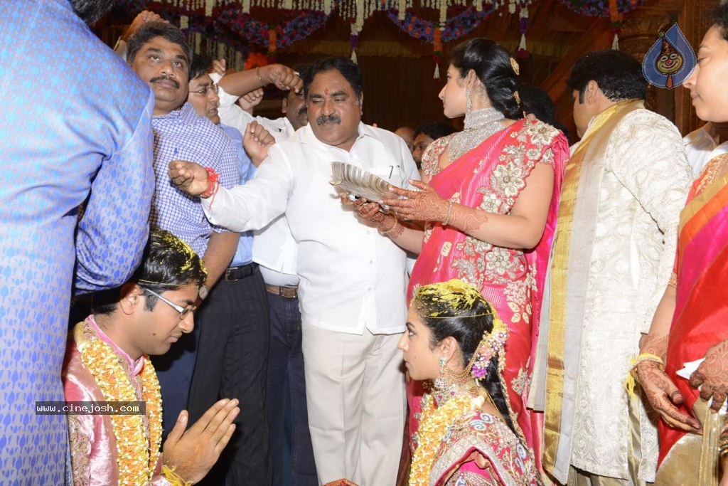 Balakrishna Daughter Tejaswini in Pallaki Photos - 114 / 172 photos