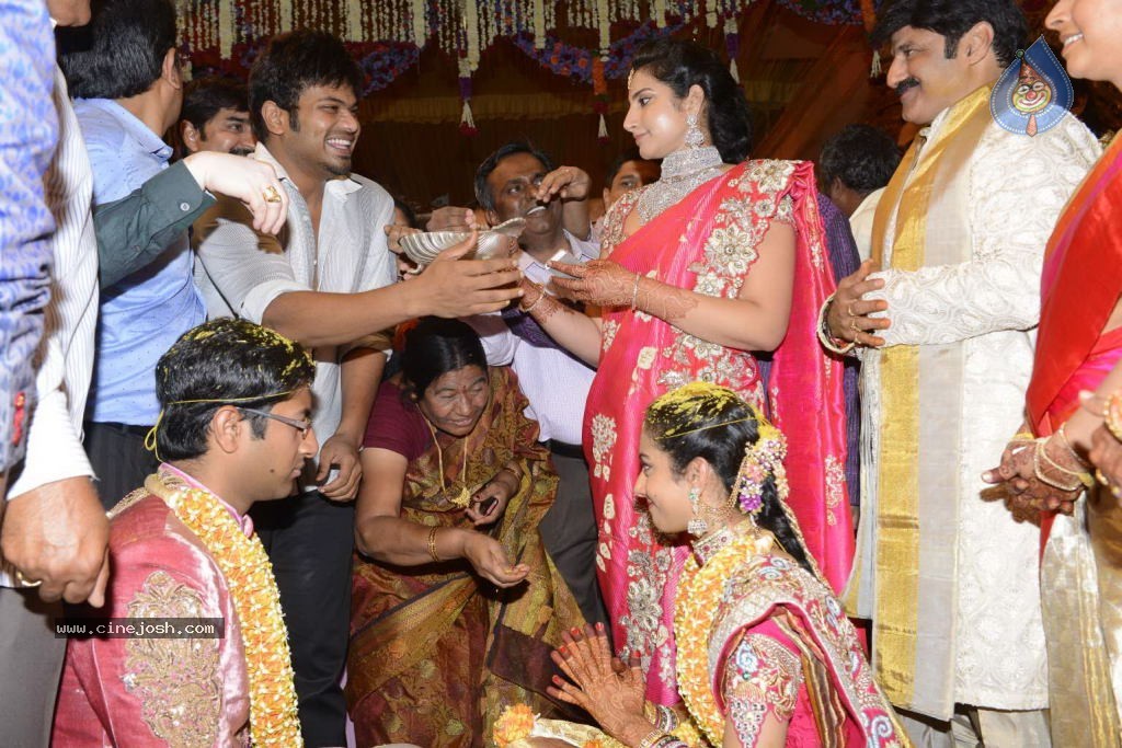 Balakrishna Daughter Tejaswini in Pallaki Photos - 124 / 172 photos