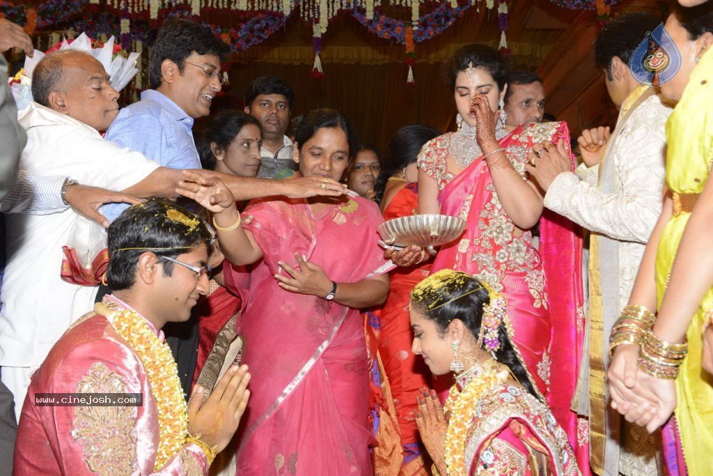 Balakrishna Daughter Tejaswini in Pallaki Photos - 125 / 172 photos