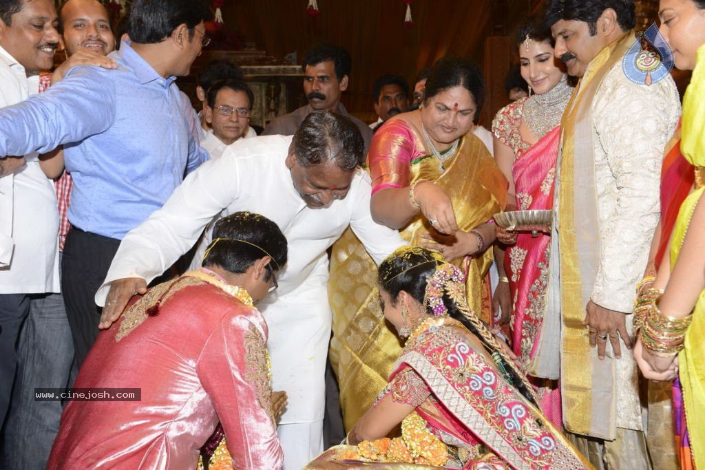 Balakrishna Daughter Tejaswini in Pallaki Photos - 129 / 172 photos