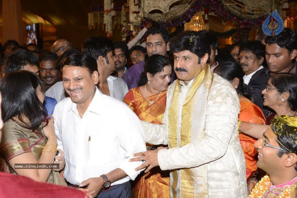 Balakrishna Daughter Tejaswini in Pallaki Photos - 150 / 172 photos