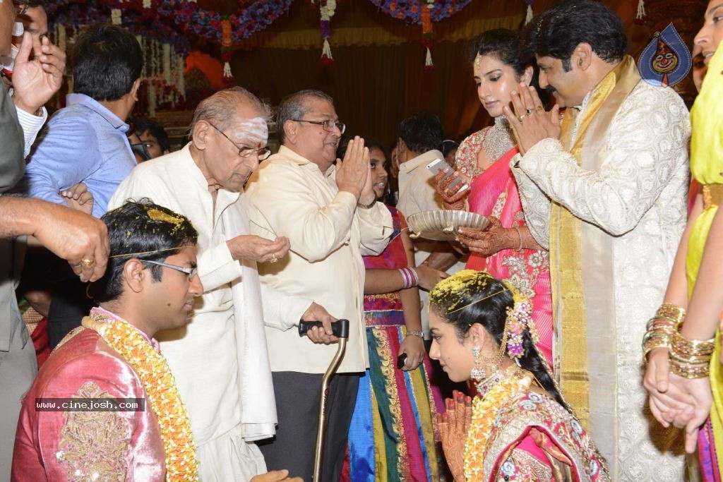 Balakrishna Daughter Tejaswini in Pallaki Photos - 159 / 172 photos