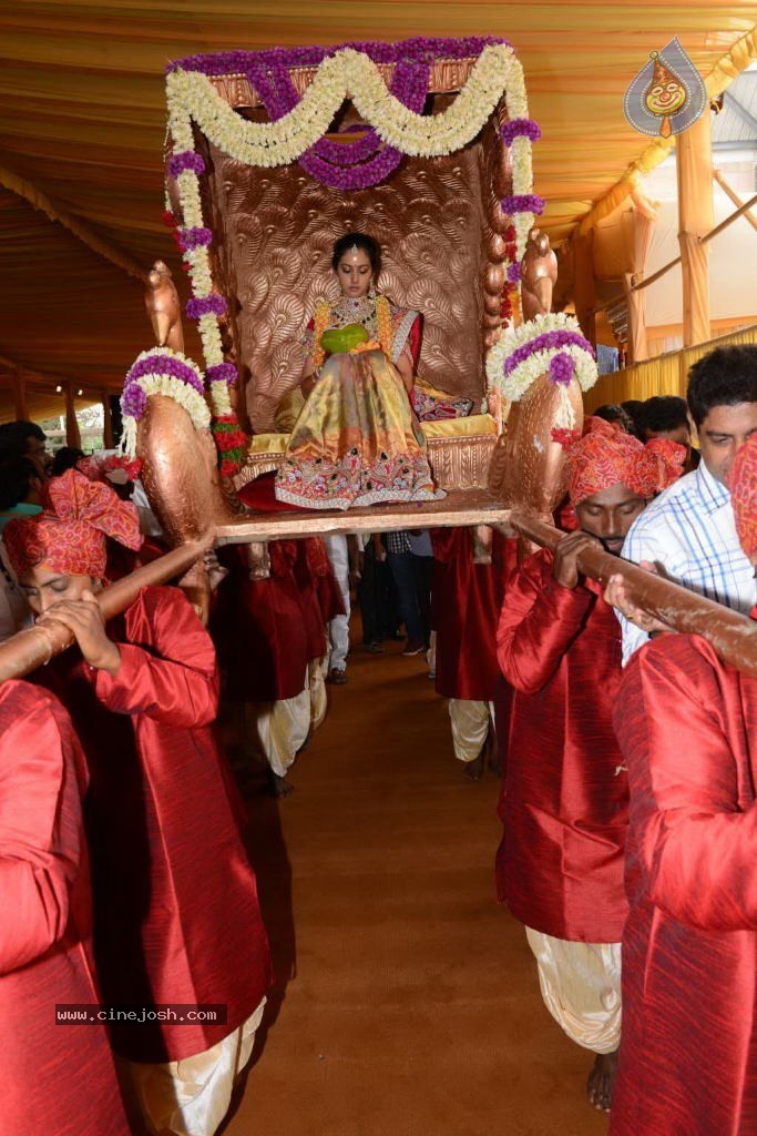 Balakrishna Daughter Tejaswini in Pallaki Photos - 165 / 172 photos