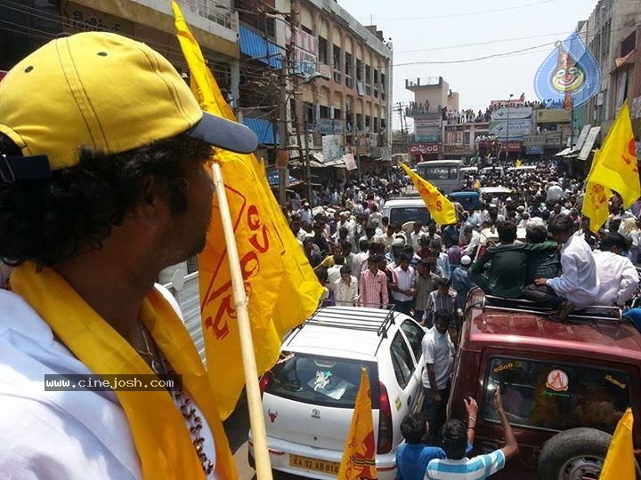 Balakrishna Hindupur Nomination Hungama - 23 / 24 photos