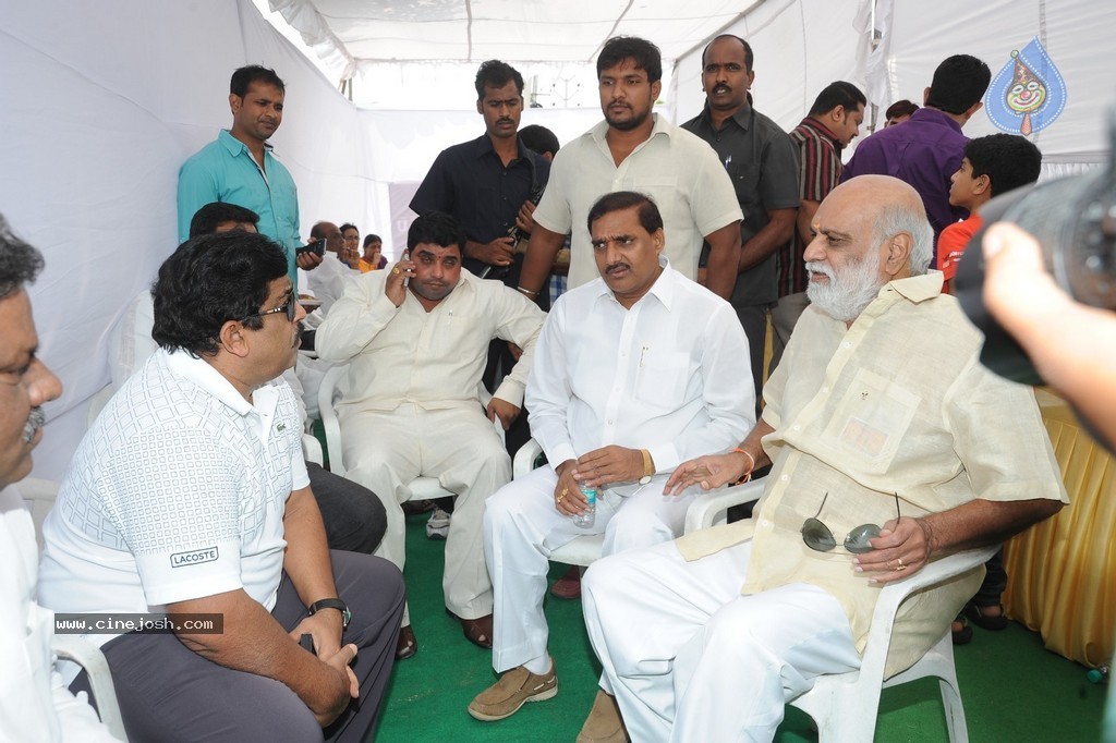 Balakrishna Launches Raju Gari Ruchulu - 160 / 304 photos