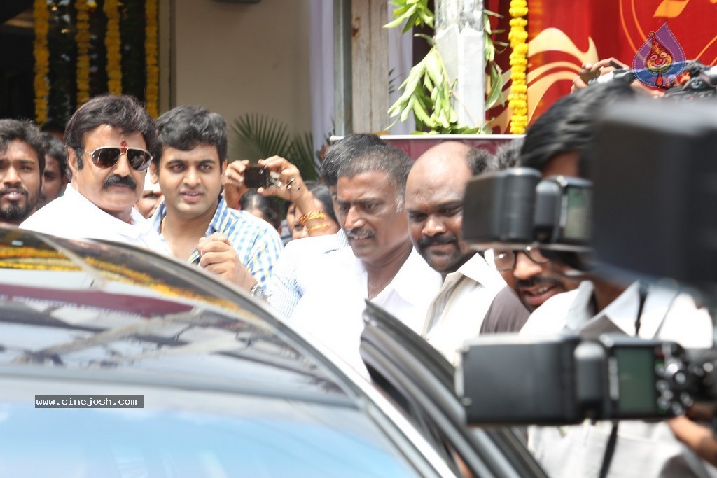 Balakrishna Launches Raju Gari Ruchulu - 190 / 304 photos