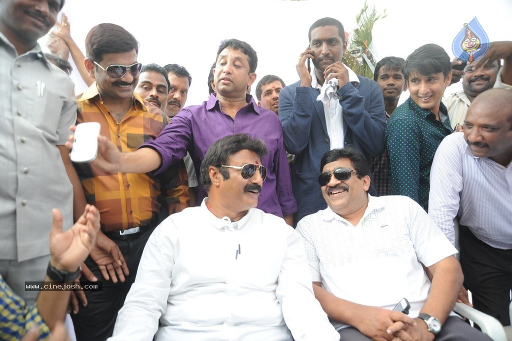 Balakrishna Launches Raju Gari Ruchulu - 226 / 304 photos