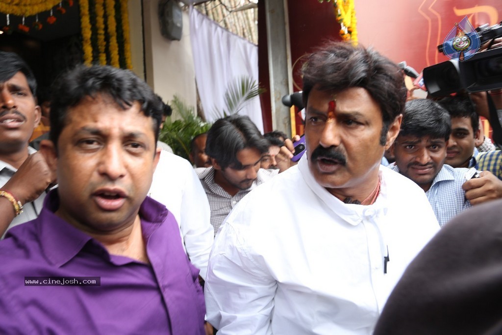 Balakrishna Launches Raju Gari Ruchulu - 244 / 304 photos
