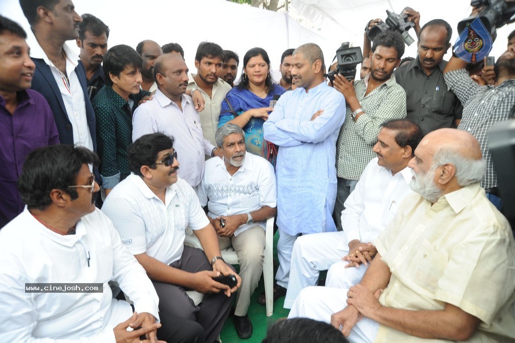 Balakrishna Launches Raju Gari Ruchulu - 257 / 304 photos