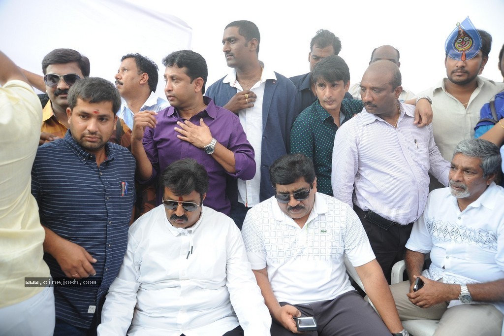 Balakrishna Launches Raju Gari Ruchulu - 285 / 304 photos