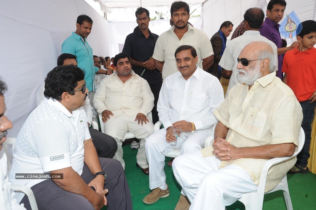 Balakrishna Launches Raju Gari Ruchulu - 292 / 304 photos