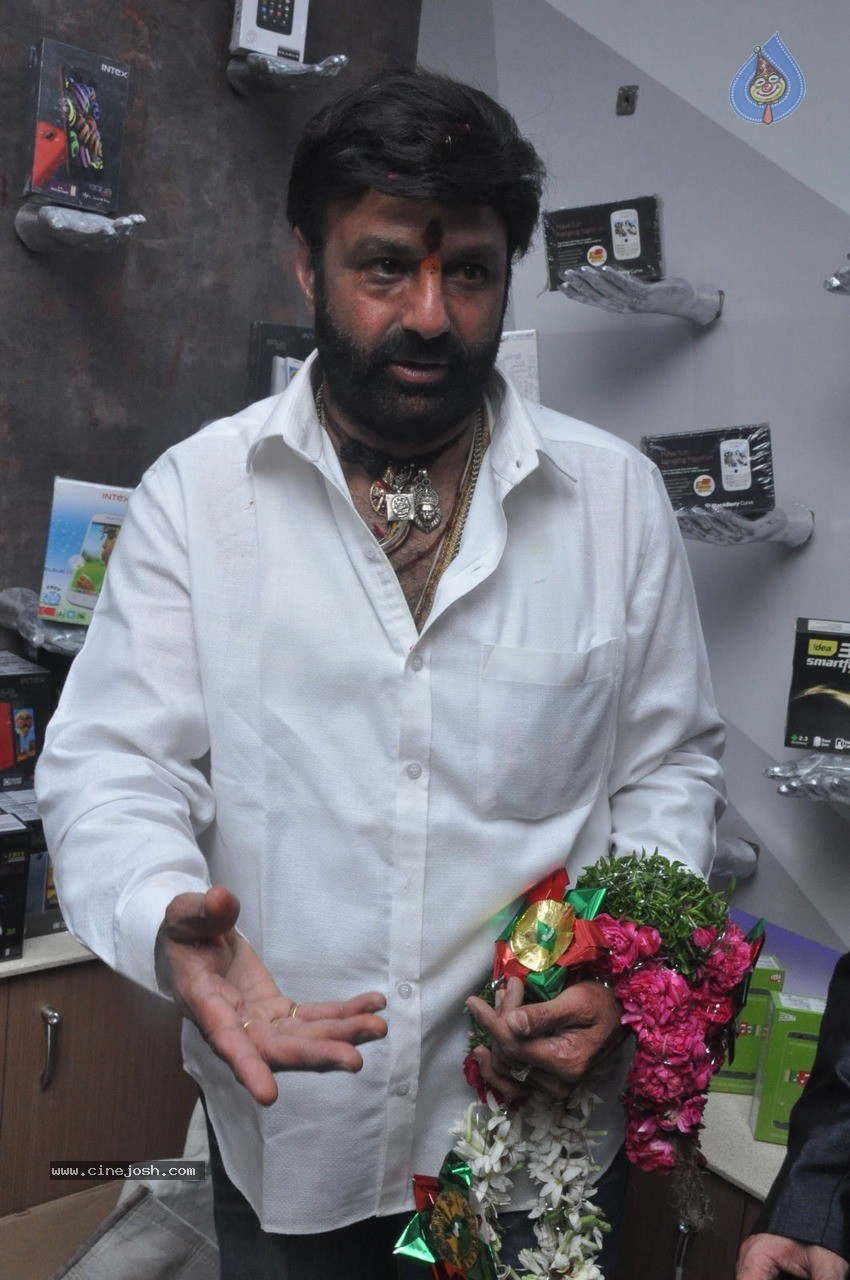 Balakrishna Launches Super Movie Planet - 30 / 45 photos