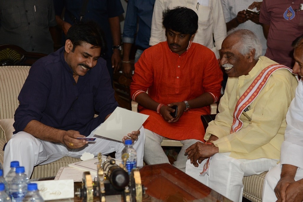 Bandaru Dattatreya meets Pawan Kalyan - 1 / 14 photos