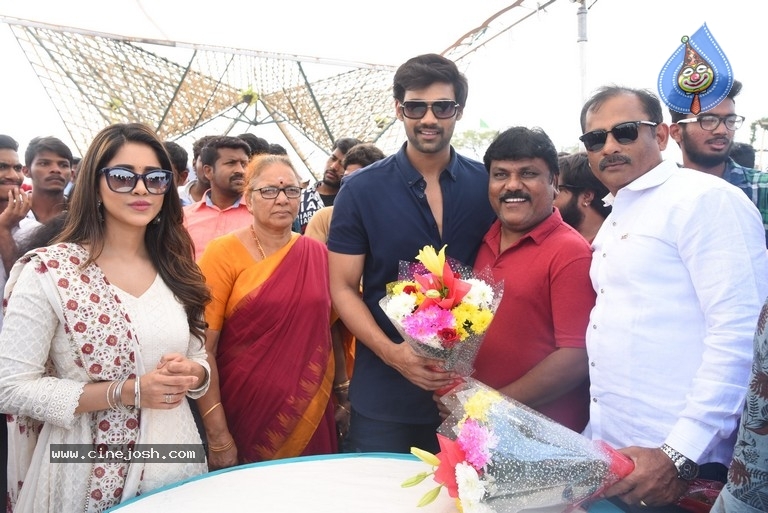 Bellamkonda Srinivas Birthday Celebrations - 33 / 58 photos