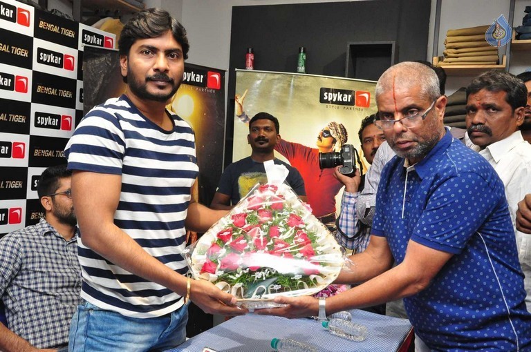 Bengal Tiger Spyker Launch - 8 / 25 photos