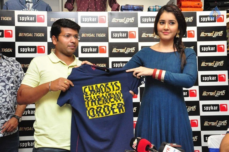 Bengal Tiger Spyker Launch - 16 / 25 photos