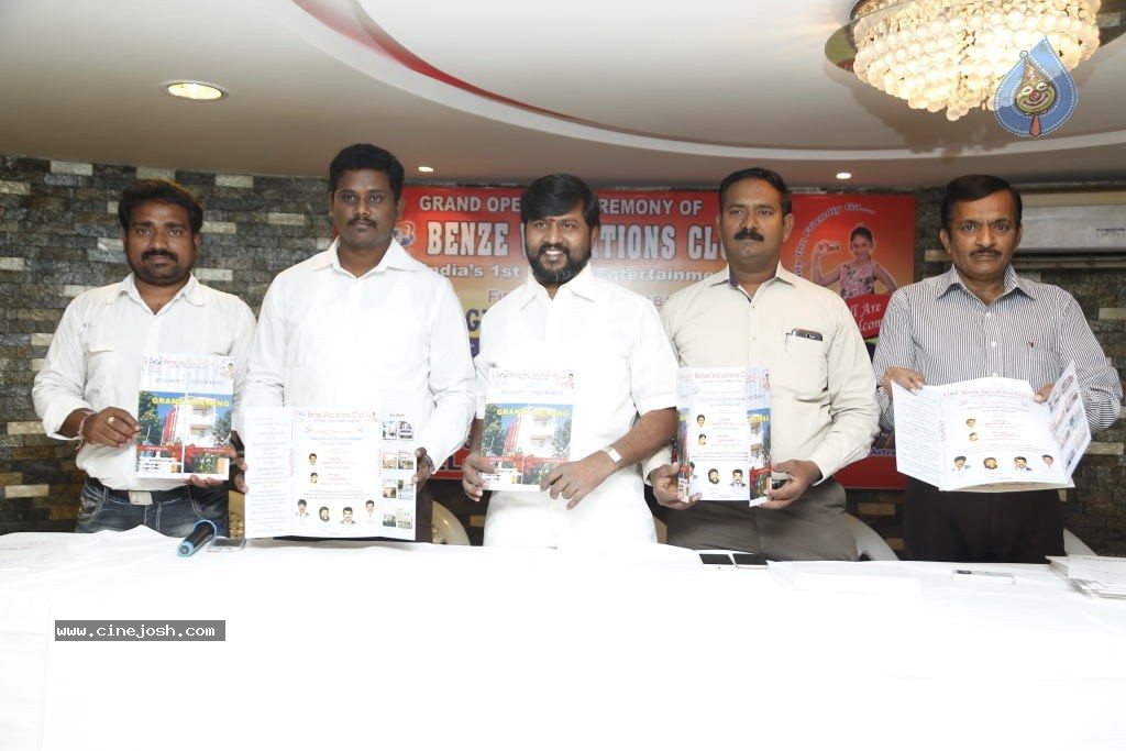 Benze Vaccations Club Press Meet - 19 / 28 photos