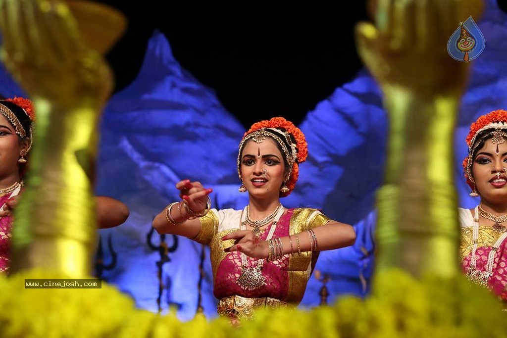 Bhakthi TV Koti Deepothsavam Day 14 - 39 / 41 photos