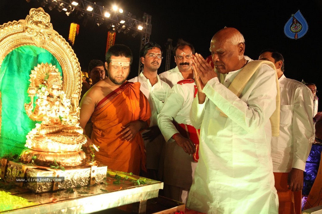 Bhakthi TV Koti Deepothsavam Day 15 - 9 / 148 photos