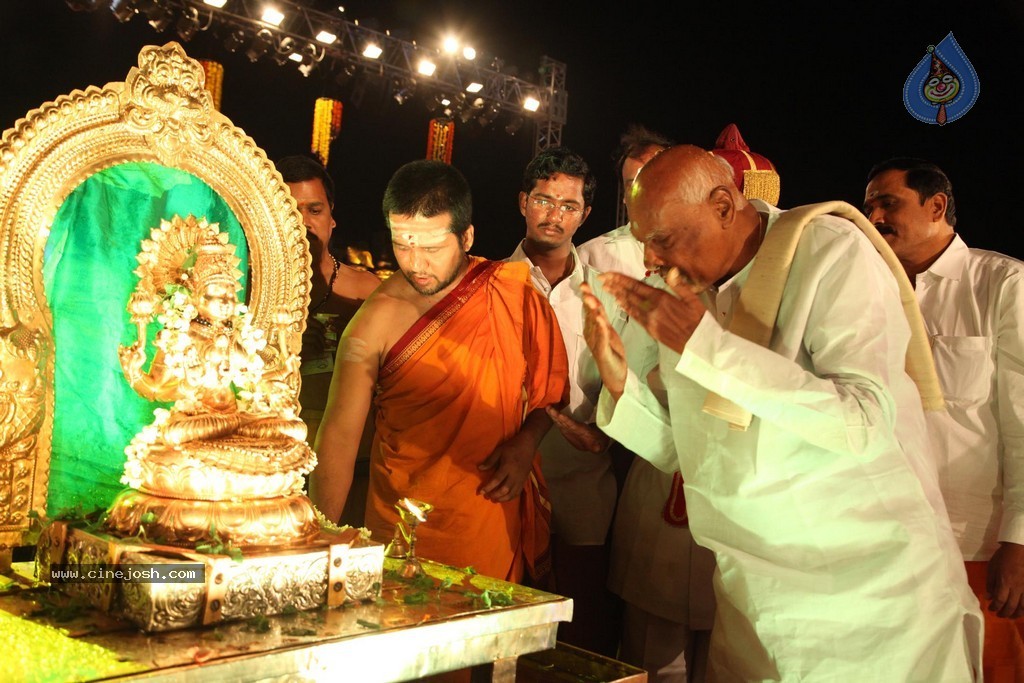 Bhakthi TV Koti Deepothsavam Day 15 - 33 / 148 photos