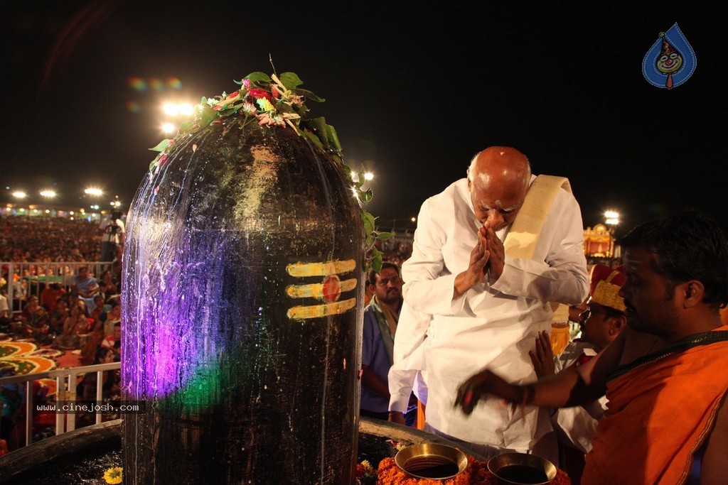 Bhakthi TV Koti Deepothsavam Day 15 - 71 / 148 photos
