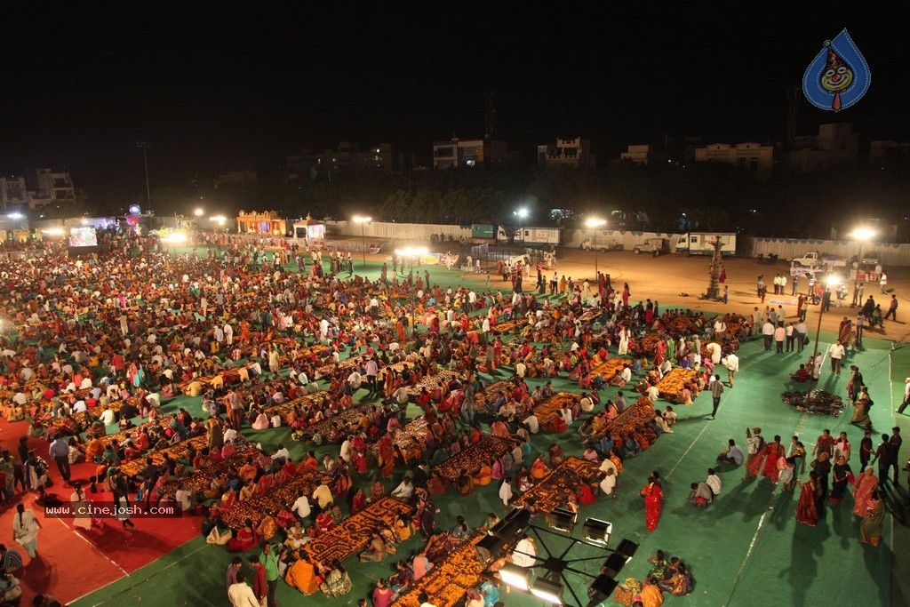Bhakthi TV Koti Deepothsavam Day 15 - 82 / 148 photos
