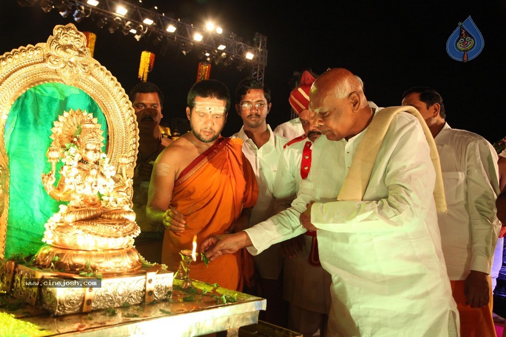 Bhakthi TV Koti Deepothsavam Day 15 - 88 / 148 photos