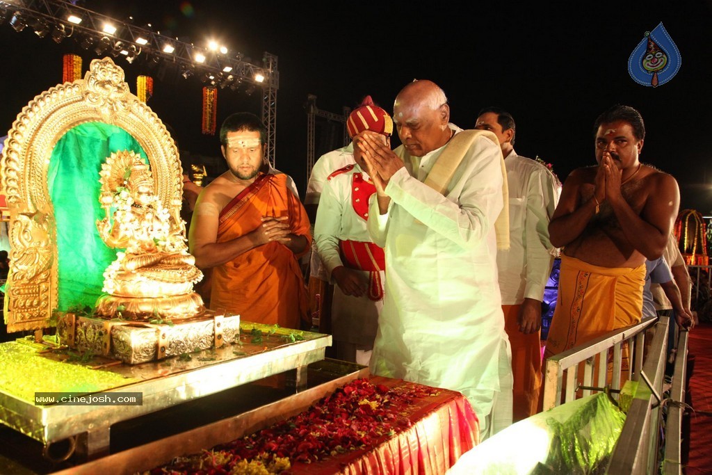 Bhakthi TV Koti Deepothsavam Day 15 - 90 / 148 photos