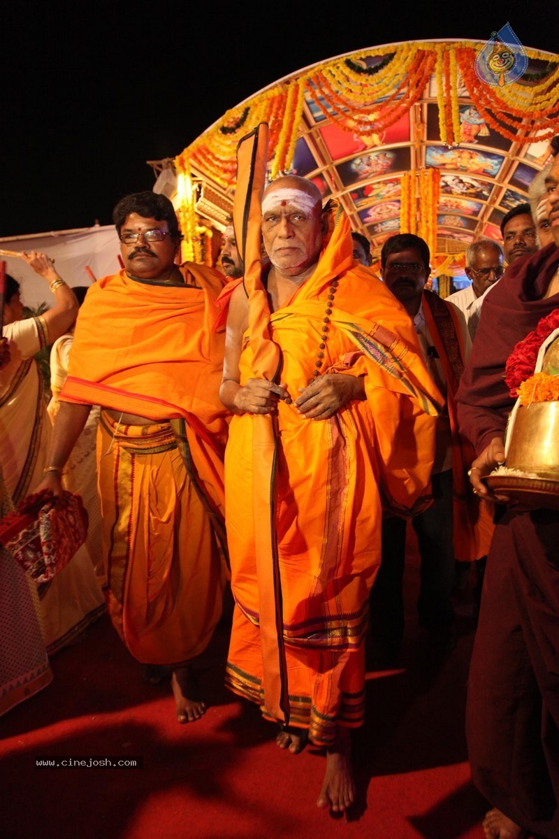 Bhakthi TV Koti Deepothsavam Day 15 - 94 / 148 photos