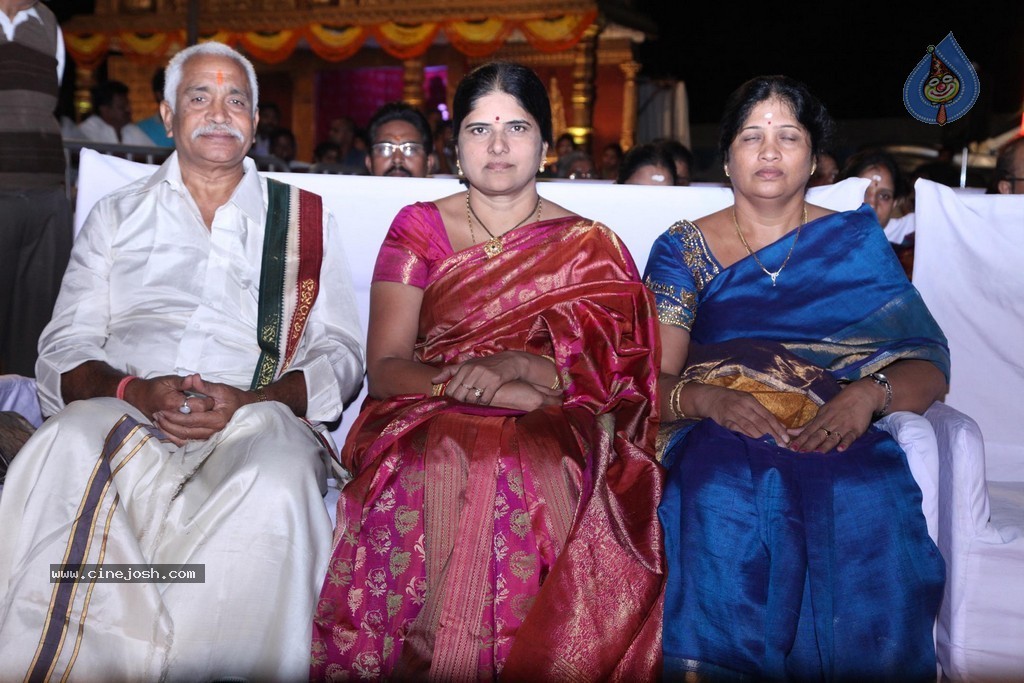 Bhakthi TV Koti Deepothsavam Day 15 - 137 / 148 photos