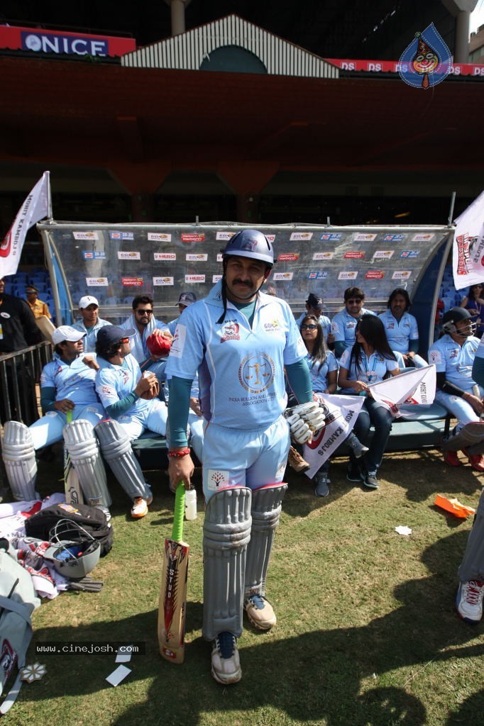 Bhojpuri Dabanggs Vs Bengal Tigers Match Photos  - 37 / 71 photos