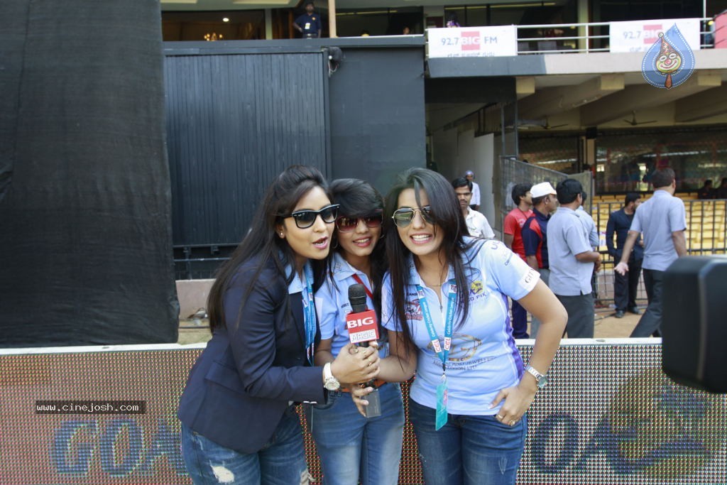 Bhojpuri Dabanggs Vs Bengal Tigers Match Photos  - 42 / 71 photos