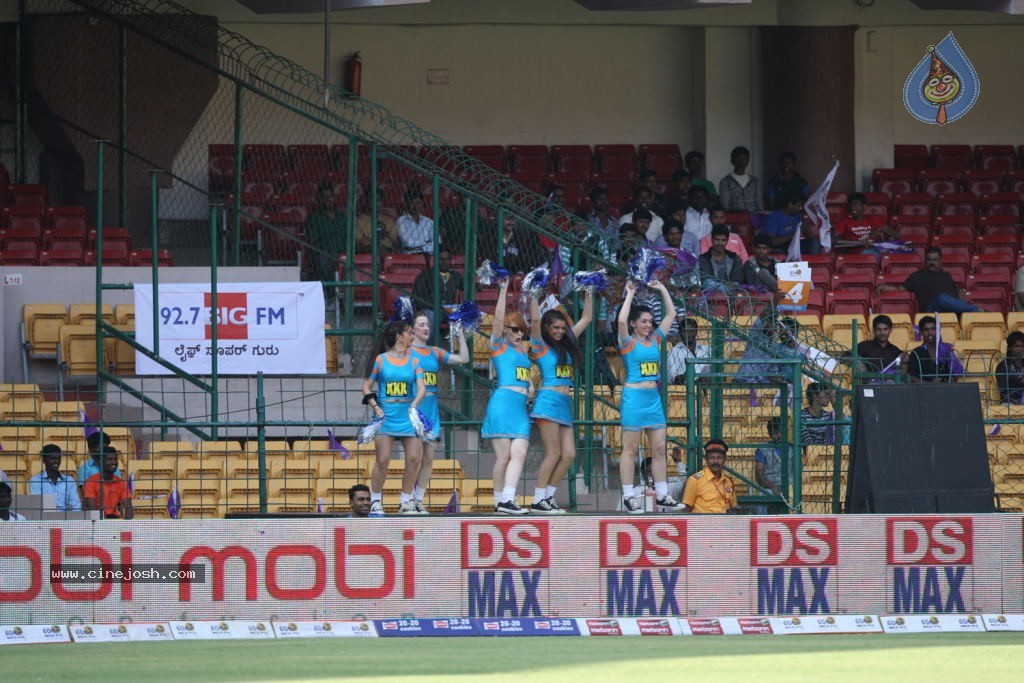 Bhojpuri Dabanggs Vs Bengal Tigers Match Photos  - 63 / 71 photos