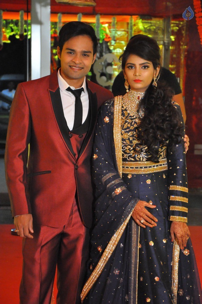 Bhuvan Sagar and Sindhusha Wedding Reception Photos - 18 / 124 photos