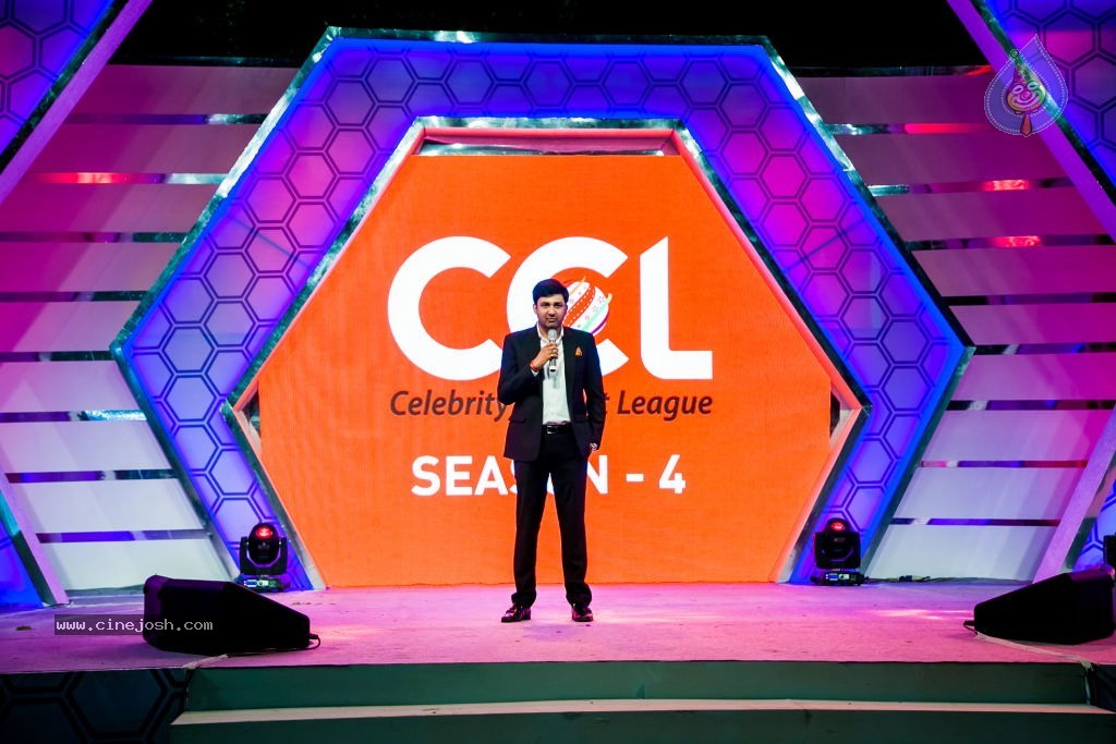 Bolly n South Celebs at CCL Season 4 Launch 02 - 62 / 152 photos