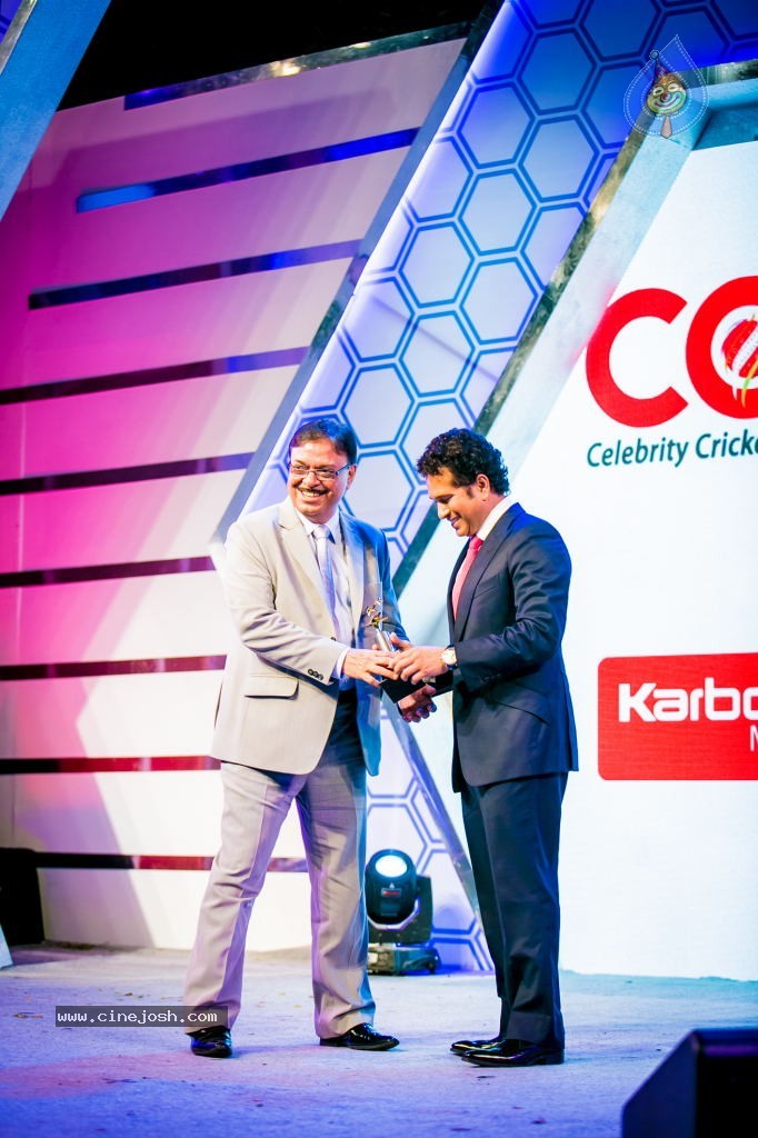 Bolly n South Celebs at CCL Season 4 Launch 02 - 97 / 152 photos