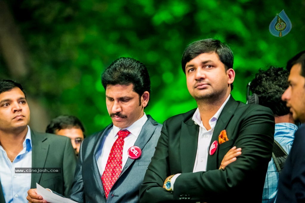 Bolly n South Celebs at CCL Season 4 Launch 02 - 103 / 152 photos