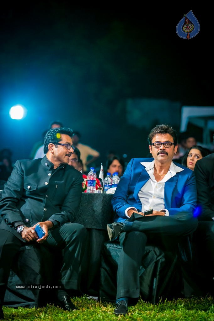 Bolly n South Celebs at CCL Season 4 Launch 02 - 139 / 152 photos