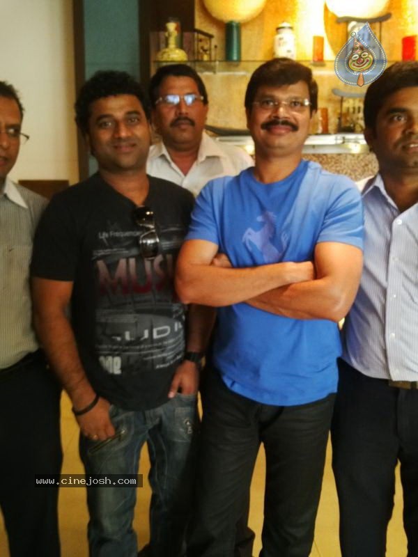 Boyapati n Devi Sri Watched Race Gurram - 9 / 12 photos