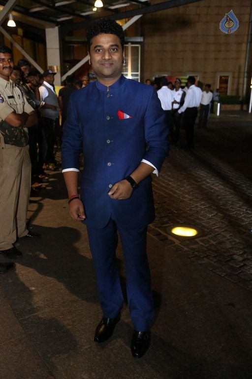 Britannia Filmfare Awards 2016 Photos 2 - 4 / 82 photos