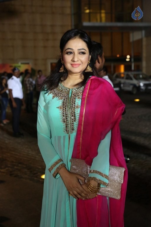 Britannia Filmfare Awards 2016 Photos 2 - 8 / 82 photos