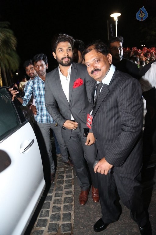 Britannia Filmfare Awards 2016 Photos 3 - 54 / 59 photos