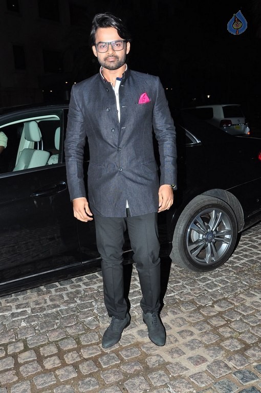 Britannia Filmfare Awards 2016 Photos 4 - 22 / 61 photos