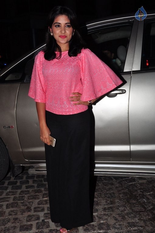 Britannia Filmfare Awards 2016 Photos 4 - 25 / 61 photos