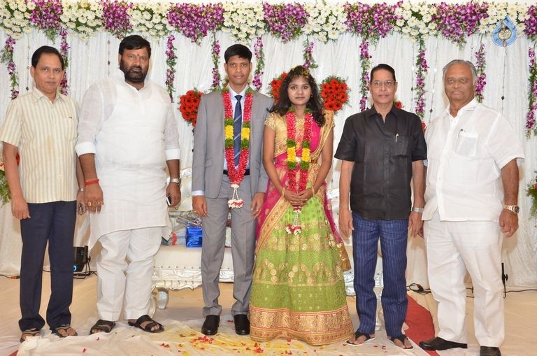 Cameraman Navakanth Son Sumanth Wedding Reception - 60 / 134 photos