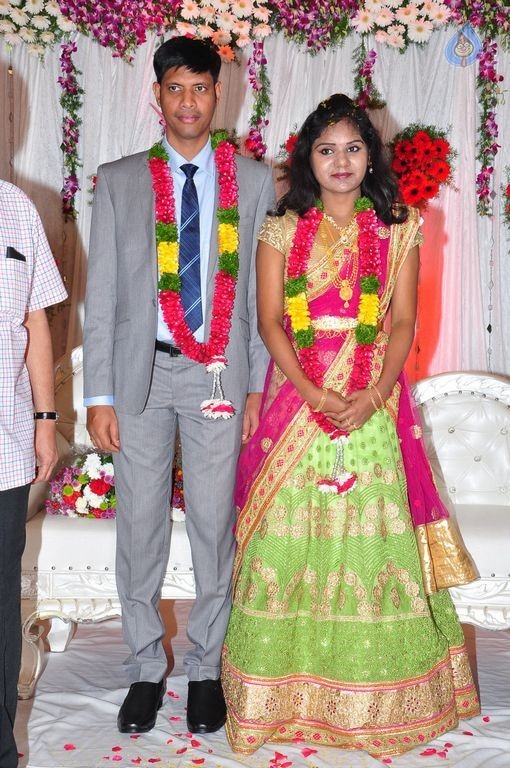 Cameraman Navakanth Son Sumanth Wedding Reception - 105 / 134 photos
