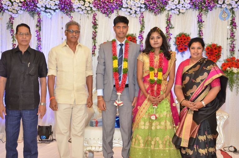 Cameraman Navakanth Son Sumanth Wedding Reception - 116 / 134 photos