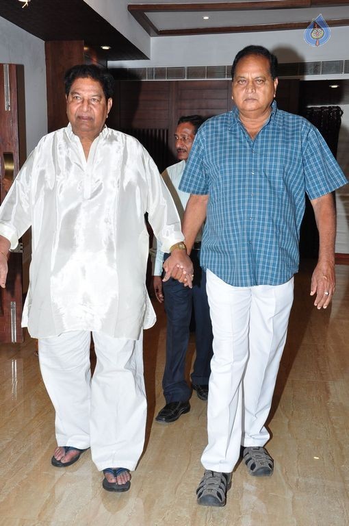 Cameraman Navakanth Son Sumanth Wedding Reception - 122 / 134 photos